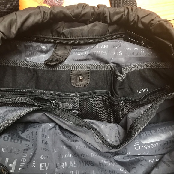 Lululemon Athletica Black Athletic Gym Bag, EUC, 22” - Picture 9 of 16